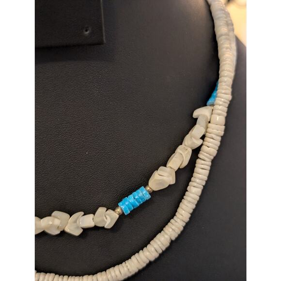 Vintage Lot of Puka Two Necklaces & Two Bracelets - Picture 3 of 8